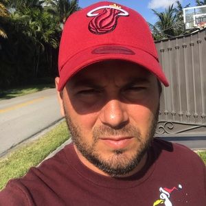 Meet your Posher, Adrian